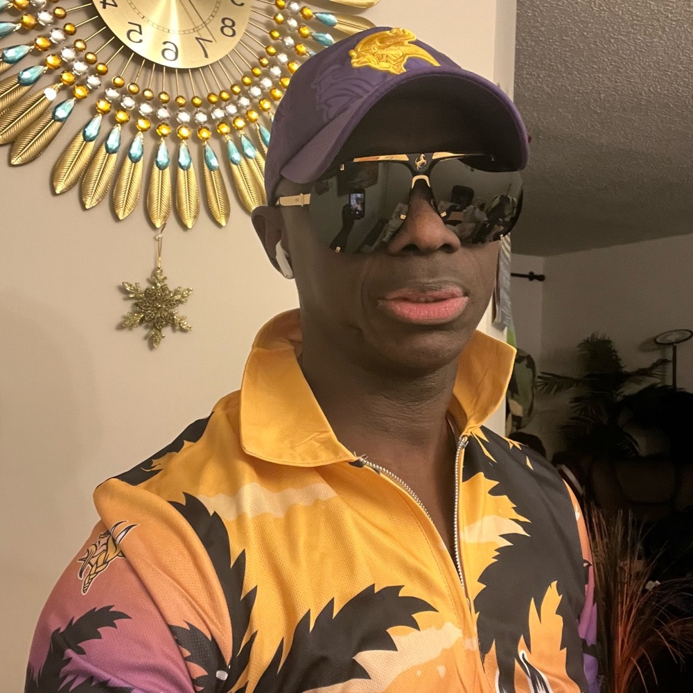 Meet your Posher, KOFUMA